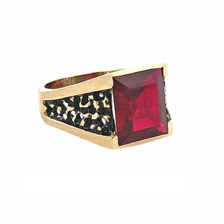 Vintage red stone ring