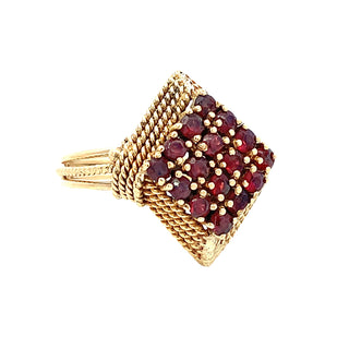 18k garnet ring