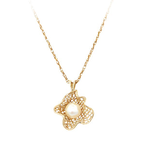 Pearl pendant