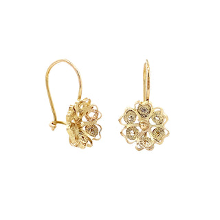 Filigree flower dorps