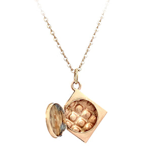 Pearl locket