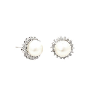 Pearl halo studs