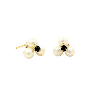 3-Pearl studs