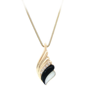 Black & white pendant