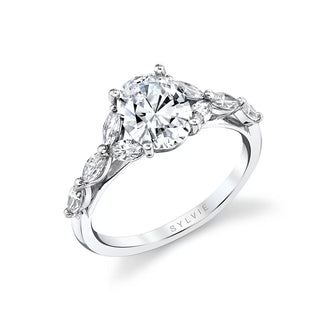Engagement mounting