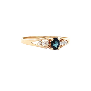 Mini sapphire ring