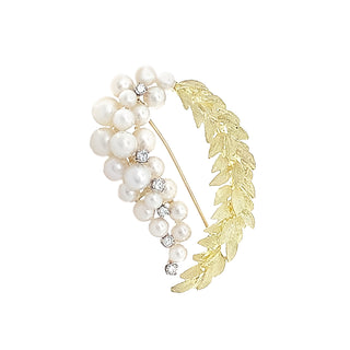 Laurel brooch