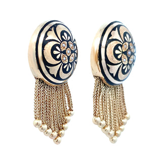 Fringed buttons