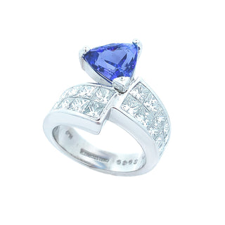 PLatinum Vintage tanzanite ring