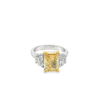 14KW GOLD 4.89CT 3-STONE LAB-G