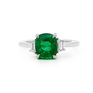 3-stone Emerald Ring