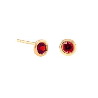 14KY SMALL BEZEL-SET GARNET STUDS