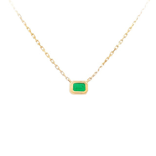 Solitaire emerald necklace