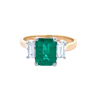 Emerald 3-stone ring